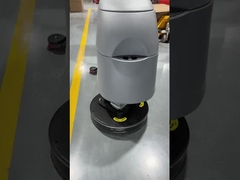 La carcasa de goma del cepillo FS20W protege contra salpicaduras de aguas residuales