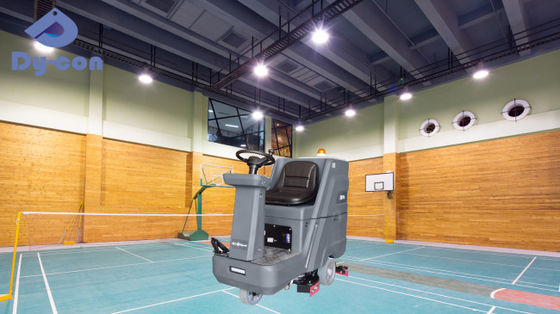 La limpieza de lugares deportivos se ha hecho fácil - D8Pro Ride-On Scrubber
