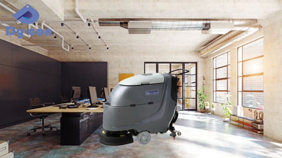20 Un limpiador de pisos diseñado para limpiar oficinas